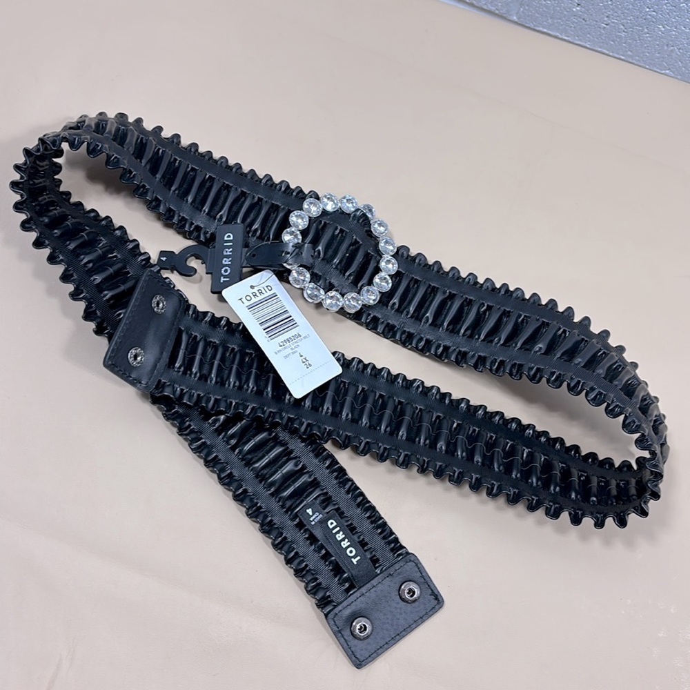 NWT Torrid Black Geometric Belt​